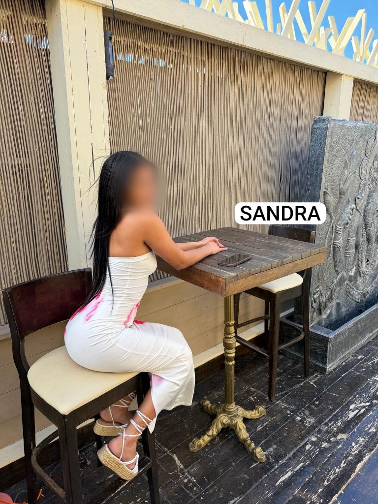 Chica busca chico en Cádiz: 