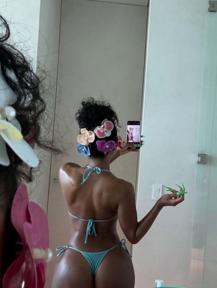 742039942: Chica busca chico en León