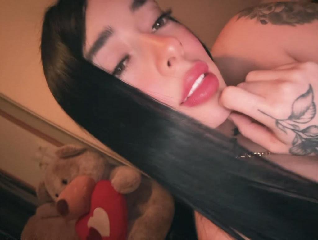 745041941: Chica busca chico en Cantabria