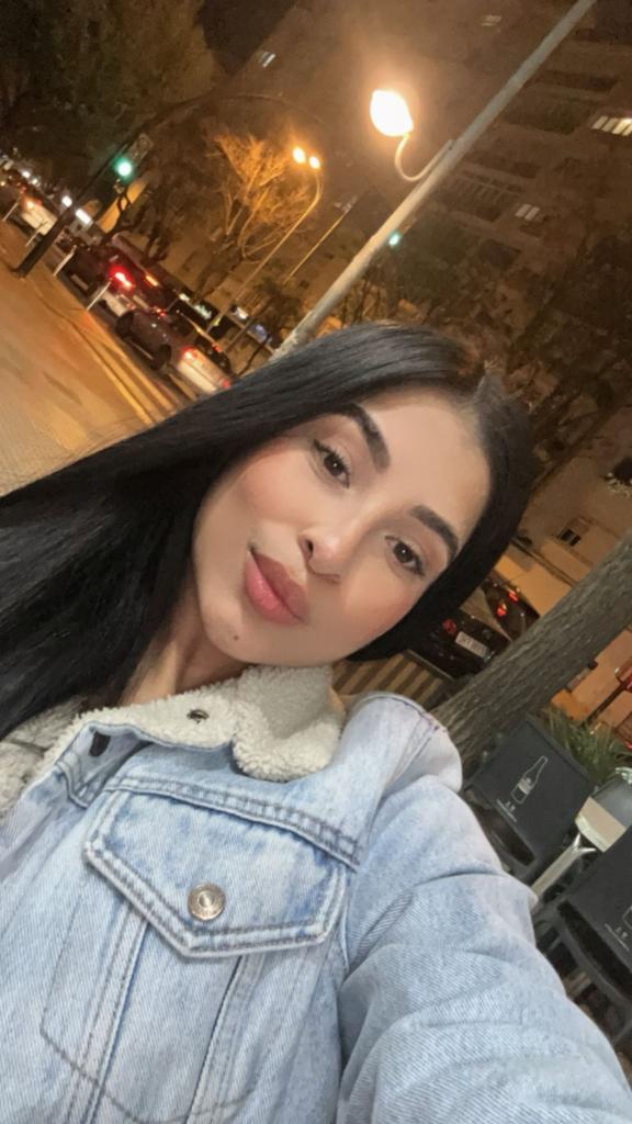 Chica busca chico en Cádiz: Chica busca chico