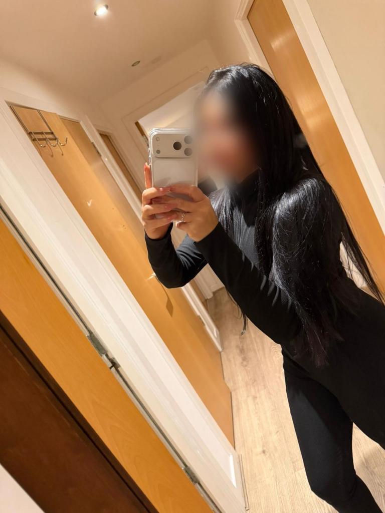 Chica busca chico en Lérida: 