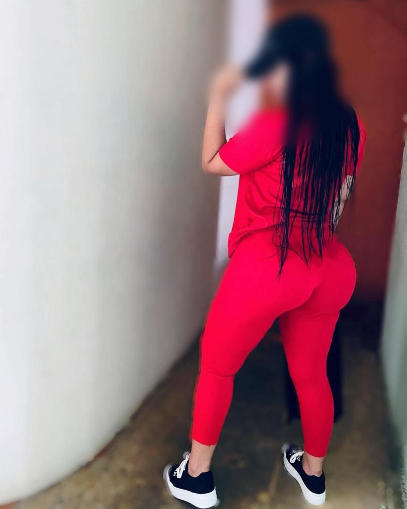 Chica busca chico en Sevilla: 