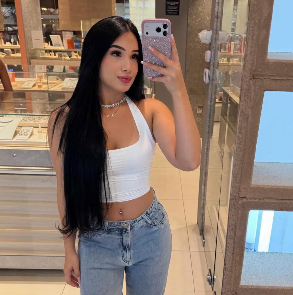 Chica busca chico en Cádiz: 