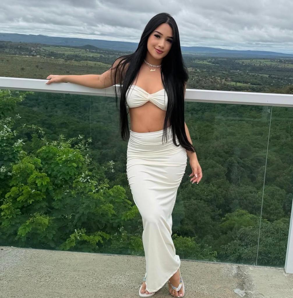 613831654: Chica busca chico en Cádiz