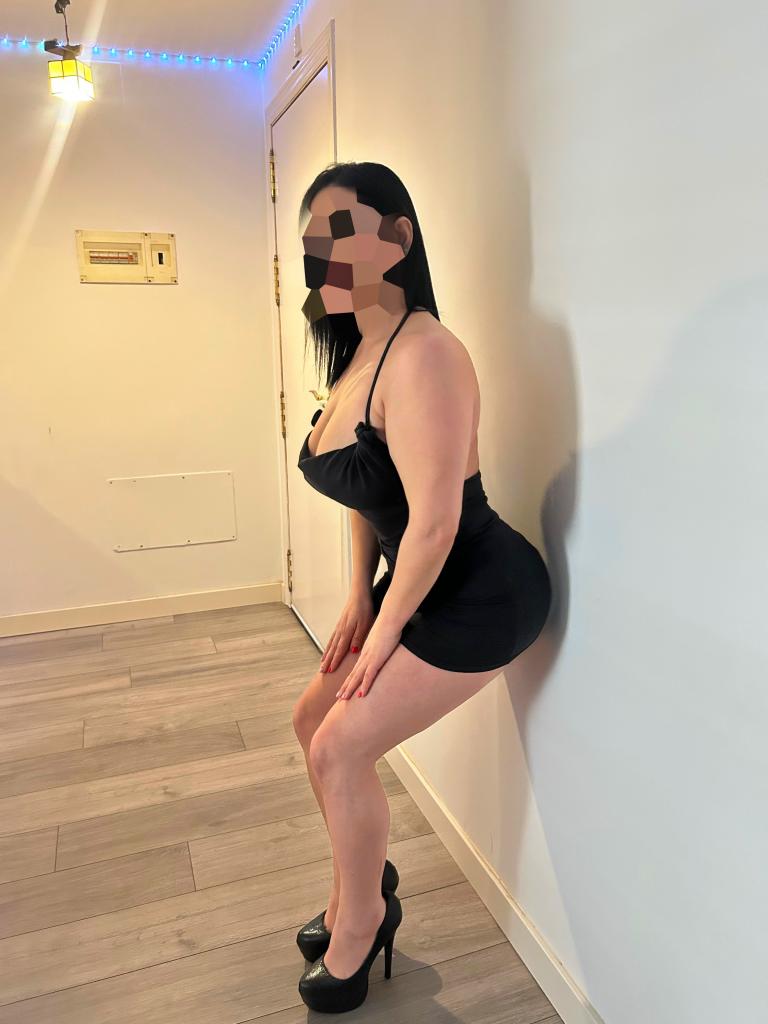 742058105: Chica busca chico en Toledo