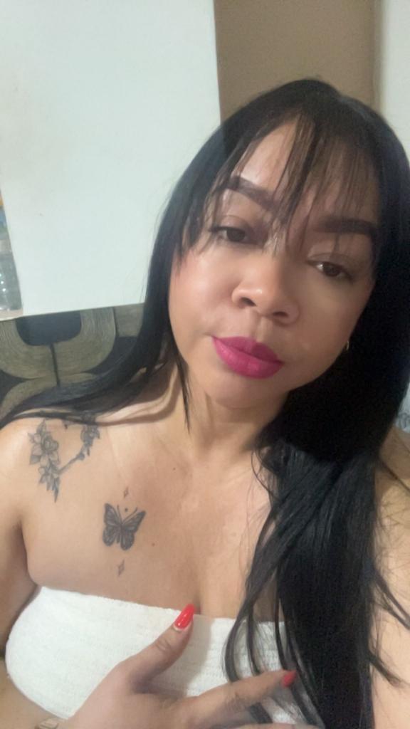 Chica busca chico en Valencia: Chica busca chico