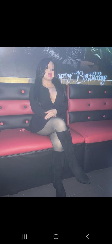 643637977: Chica busca chico en Valencia