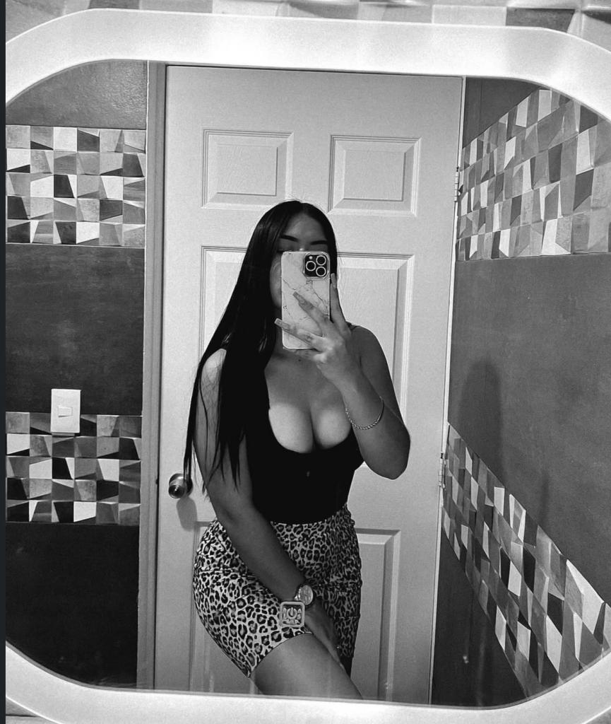 Chica busca chico en Menorca: 