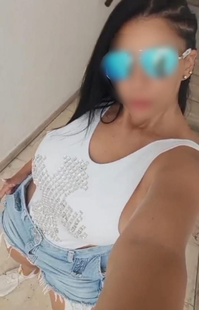 Chica busca chico en Tenerife: 