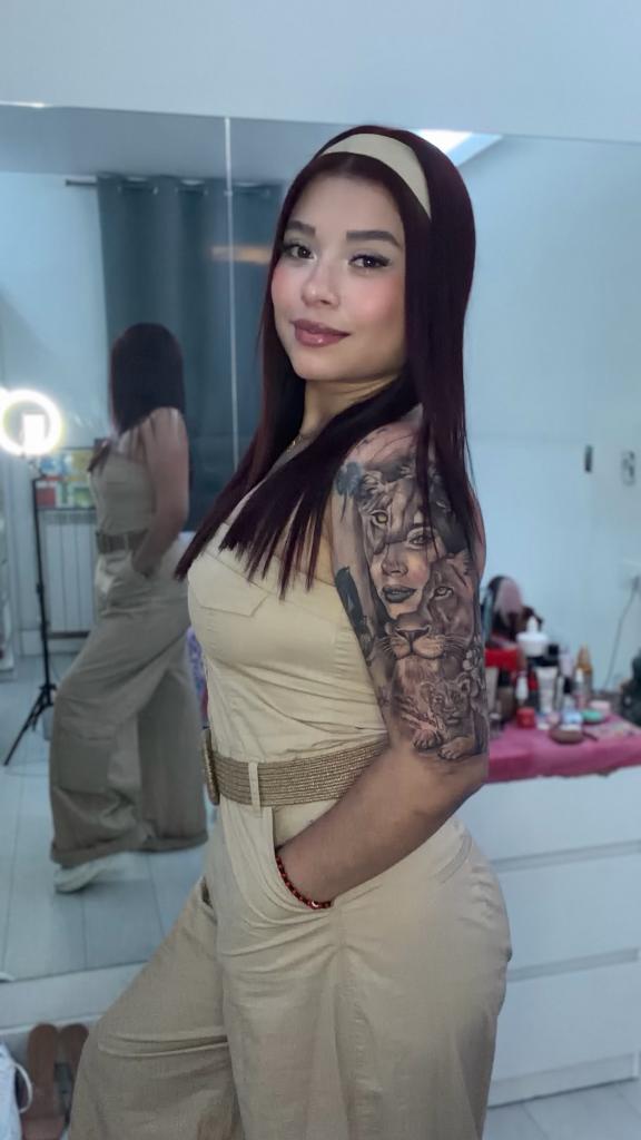 Chica busca chico en Ibiza: 