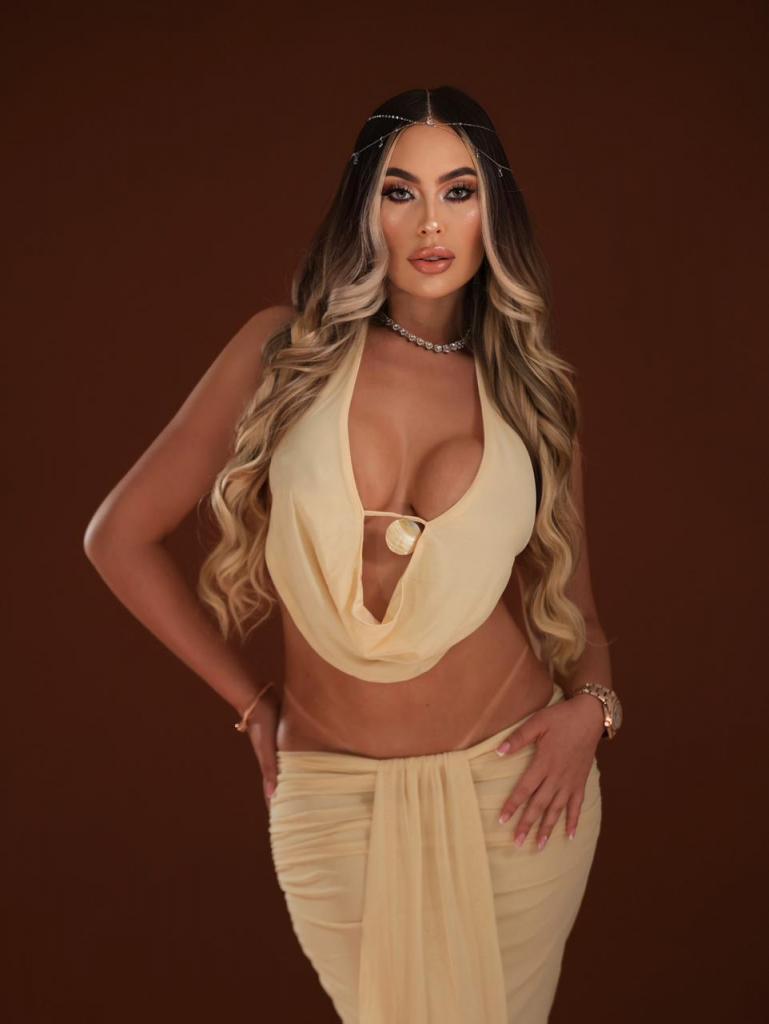 Chica busca chico en Málaga: Chica busca chico