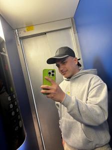 697165304: Chico busca chica en Cantabria