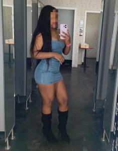 600816523: Chica busca chico en Barcelona