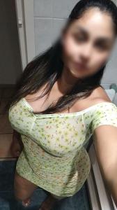 647317855: Chica busca chico en Sevilla