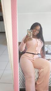 655427059: Chica busca chico en Málaga