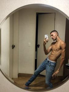 663617087: Chico busca chica en Madrid