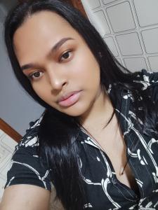 613683345: Chica busca chico en Madrid