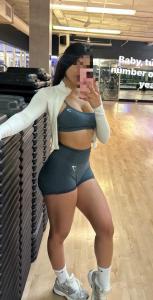 613855673: Chica busca chico en Cádiz