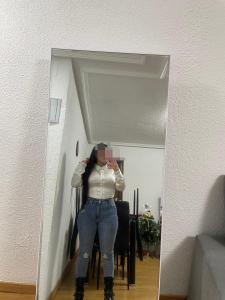 614657336: Chica busca chico en Madrid