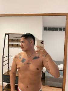 613637662: Chico busca chica en Zaragoza