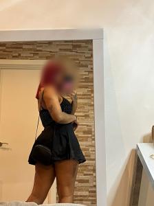 633785465: Chica busca chico en Sevilla