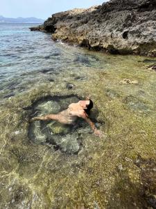 643166918: Chica busca chico en Tenerife