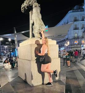 674935993: Chica busca chico en León