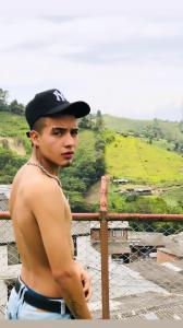 643701664: Chico busca chica en Tarragona