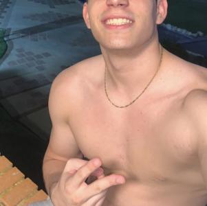 627532308: Chico busca chica en Sevilla