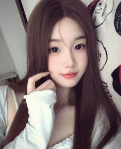 688539558: Chica busca chico en Madrid