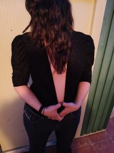 643959313: Chica busca chico en Barcelona