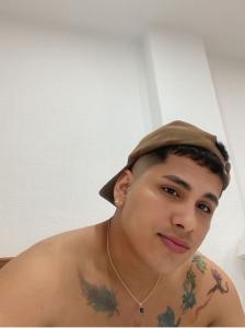 613637662: Chico busca chica en Zaragoza