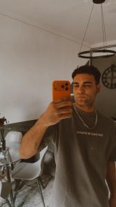 612557075: Chico busca chica en Barcelona