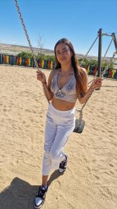 647936882: Chica busca chico en Madrid