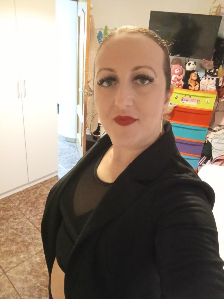 Chica busca chico en Almería: 