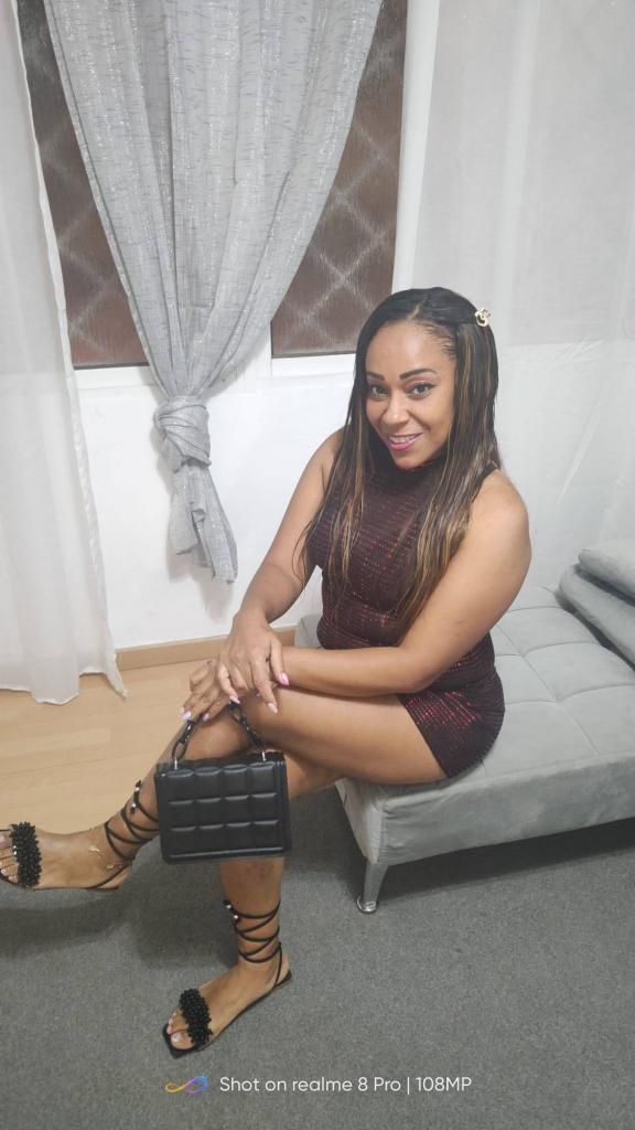 Chica busca chico en Ceuta: 