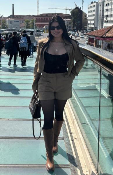 664320576: Chica busca chico en Madrid