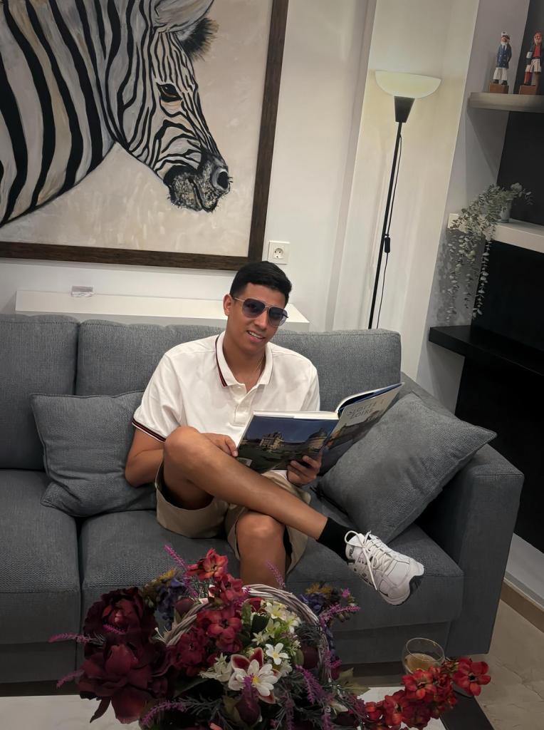 633350976: Chico busca chica en Málaga