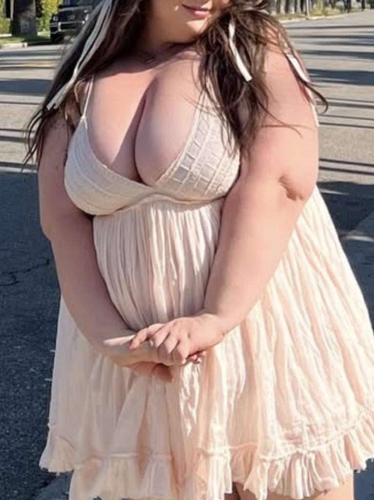 643683209: Chica busca chico en Madrid