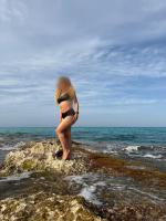 613456867: Chica busca chico en Ibiza