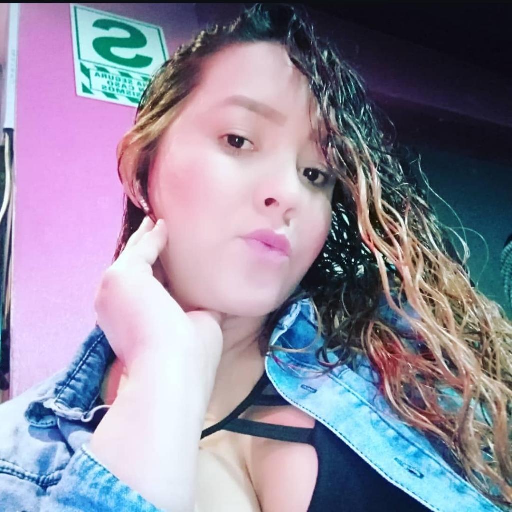 671678136: Chica busca chico en Valencia