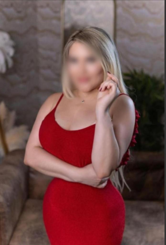 613780846: Chica busca chico en Sevilla