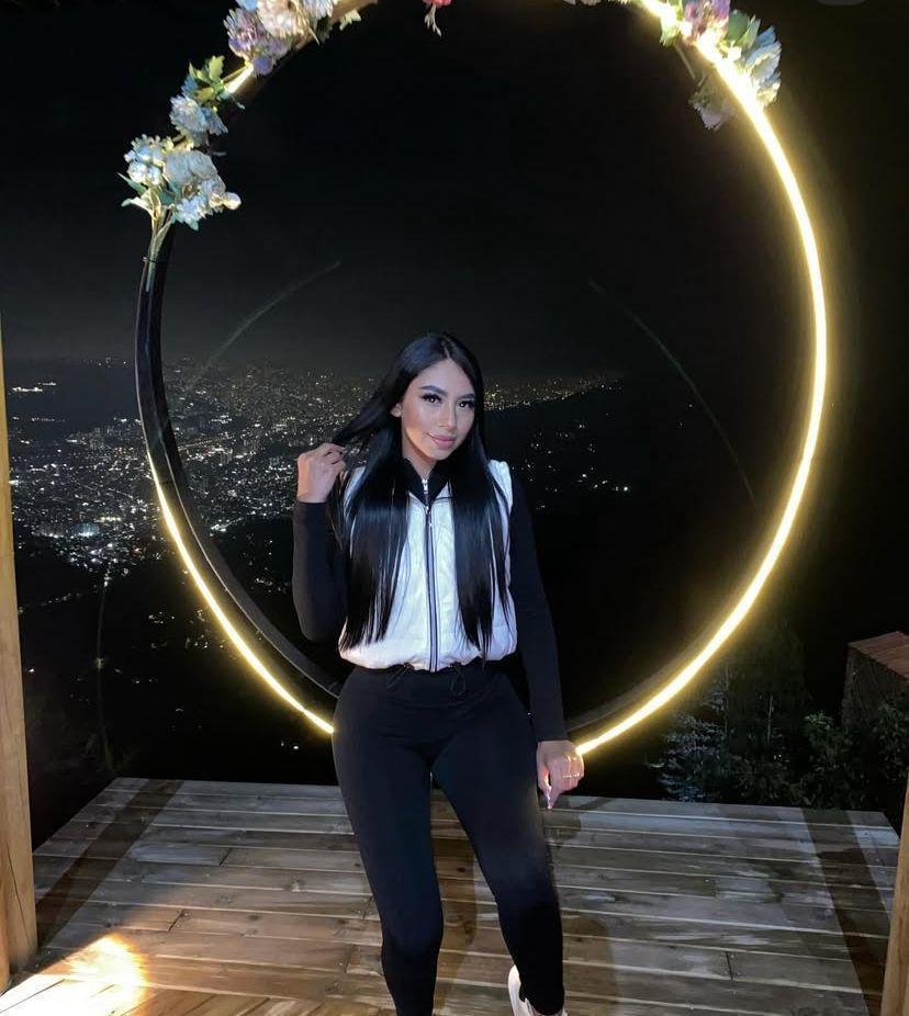 627888106: Chica busca chico en Lérida