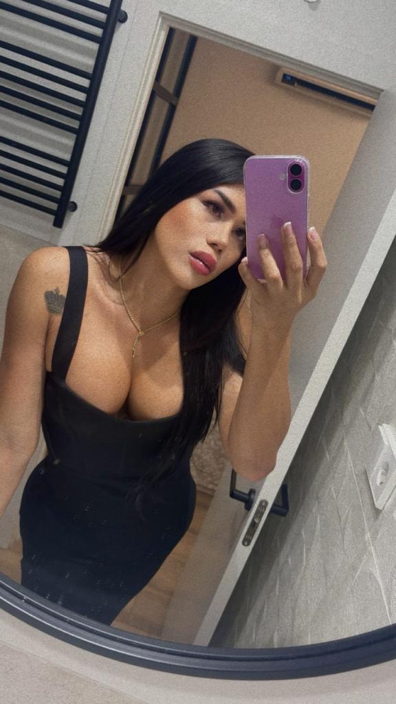 643288216: Transexual en Málaga