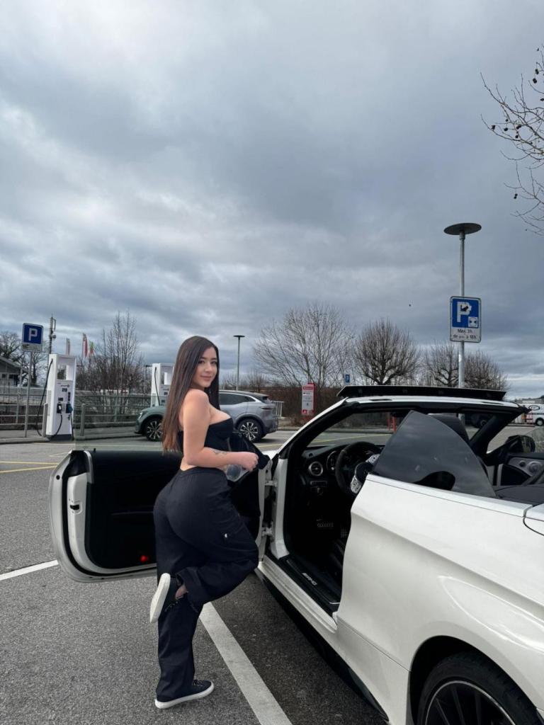 Chica busca chico en Tenerife: 