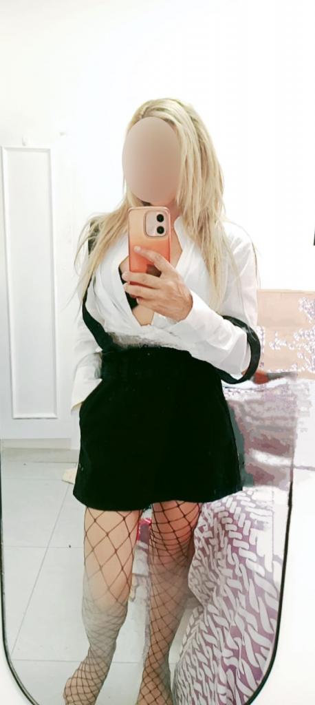 Chica busca chico en Huelva: 