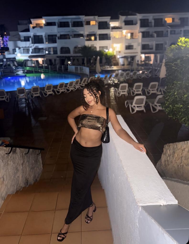 613434096: Chica busca chico en Barcelona