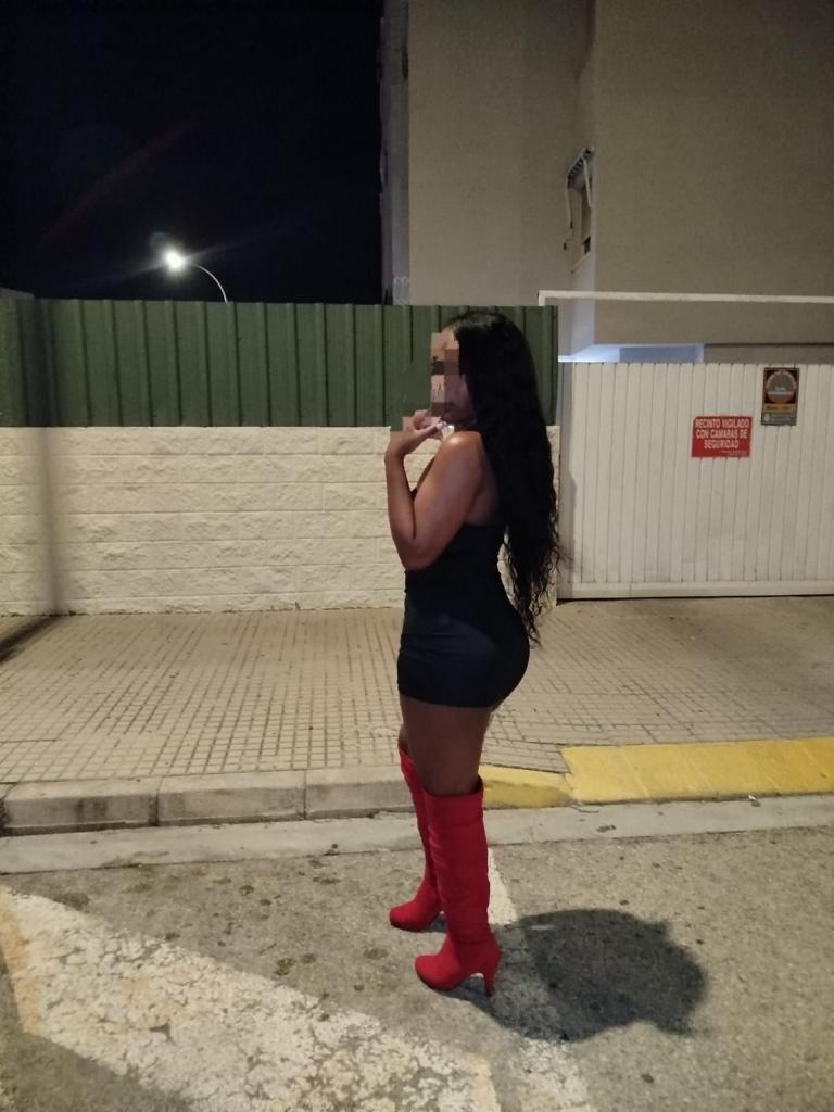 613406770: Chica busca chico en Alicante