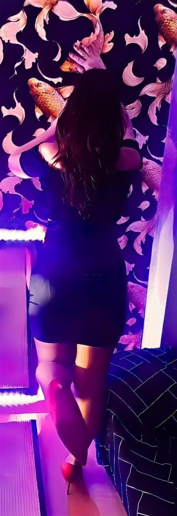 Chica busca chico en Granada: 