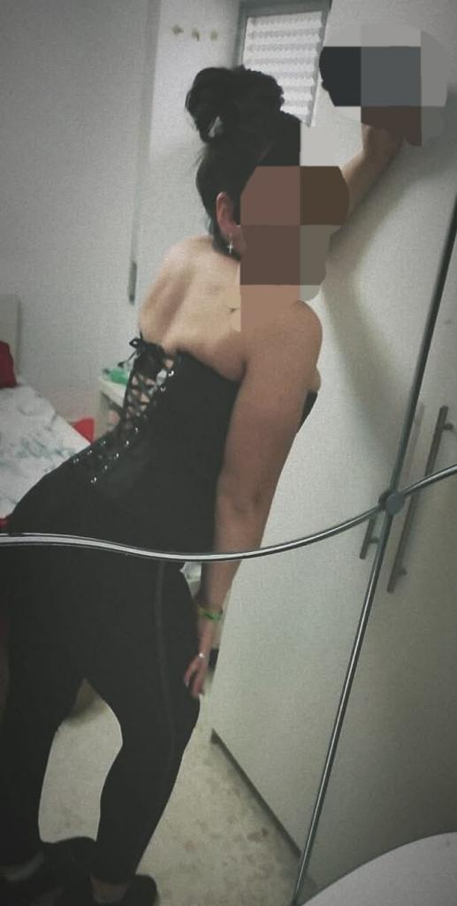 624691526: Chica busca chico en Sevilla